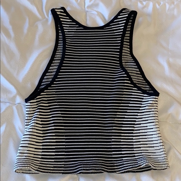 BCBG black & white cropped tank top! Size XS/S - Picture 4 of 4